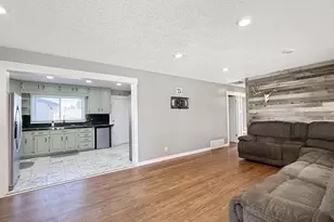 1706 Hollywood Dr, Pueblo, CO 81005 - Photo 13