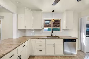 24 Drake St, Pueblo, CO 81005 - Photo 11