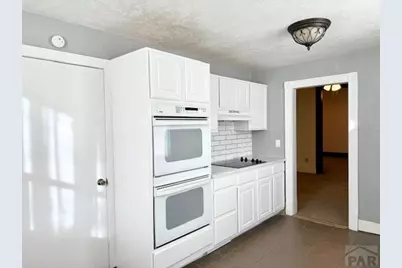 2211 N Elizabeth St, Pueblo, CO 81003 - Photo 9