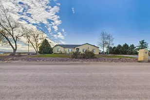 1253 N Stratton Dr, Pueblo West, CO 81007 - Photo 3