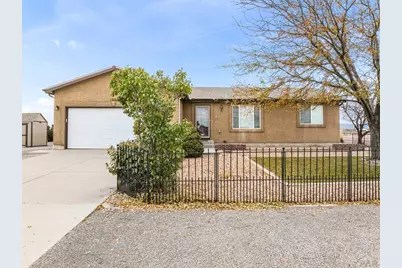 1006 E Sumac Dr, Pueblo West, CO 81007 - Photo 1