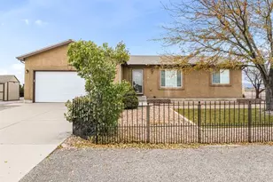 1006 E Sumac Dr, Pueblo West, CO 81007 - Photo 1