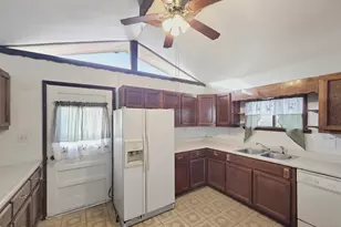 415 9th St, Las Animas, CO 81054 - Photo 3