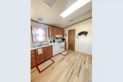 1000 Kenilworth Ave, La Junta, CO 81050 - Photo 7