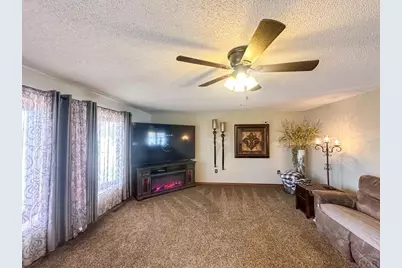 910 S 10th St, Lamar, CO 81052 - Photo 7