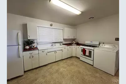 1637 Englewood Dr, Pueblo, CO 81005 - Photo 5