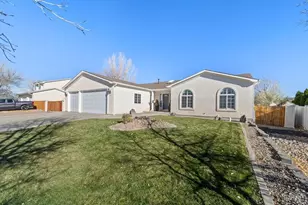 190 S Circle Dr, Pueblo West, CO 81007 - Photo 37