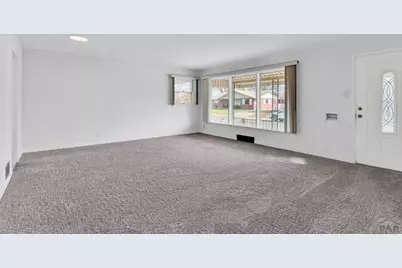 312 Kenwood Dr, Pueblo, CO 81004 - Photo 9