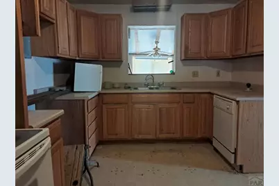 413 Main, La Junta, CO 81050 - Photo 5