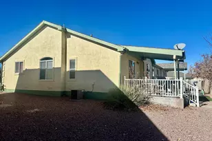 3438 Badger Ct, Pueblo, CO 81005 - Photo 5