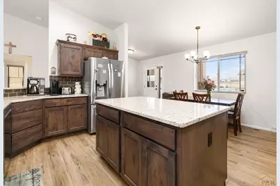 1700 Kingfisher Ln, Pueblo, CO 81008 - Photo 9