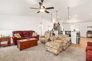 1700 Kingfisher Ln, Pueblo, CO 81008 - Photo 17