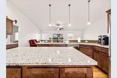 1700 Kingfisher Ln, Pueblo, CO 81008 - Photo 13