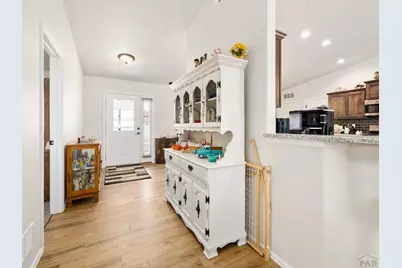 1700 Kingfisher Ln, Pueblo, CO 81008 - Photo 7