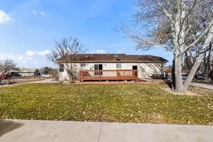 570 S Bellflower Dr, Pueblo West, CO 81007 - Photo 23