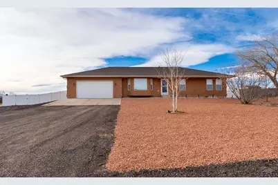 1152 E Ranch Dr, Pueblo West, CO 81007 - Photo 1