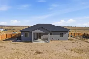 421 N Heather Dr, Pueblo, CO 81007 - Photo 3