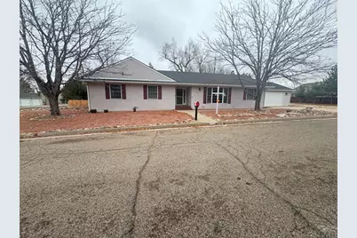 2205 Raton Ave, La Junta, CO 81050 - Photo 1