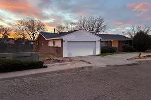 77 Circle Dr, La Junta, CO 81050 - Photo 5