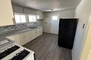 2505 E 9th St, Pueblo, CO 81001 - Photo 5