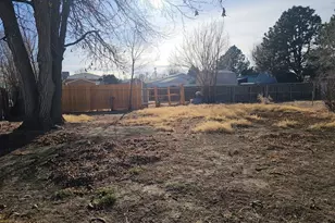 2416 Kara Ct, Pueblo, CO 81004 - Photo 29