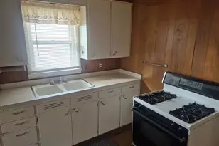 213 E 8th St, La Junta, CO 81050 - Photo 9