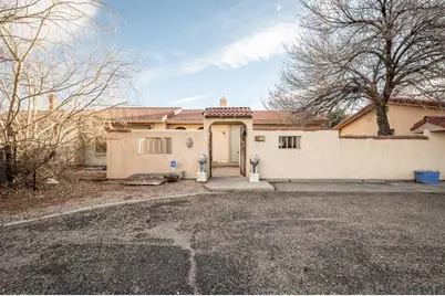 8 S Glenrose Dr, Pueblo, CO 81007 - Photo 3