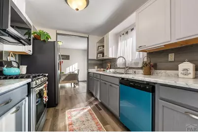 8 S Glenrose Dr, Pueblo, CO 81007 - Photo 19