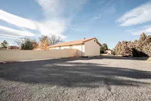 8 S Glenrose Dr, Pueblo, CO 81007 - Photo 47