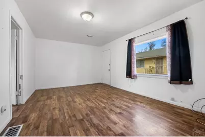 2105 E 5th St, Pueblo, CO 81001 - Photo 5