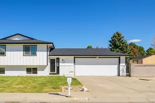 208 Starlite Dr, Pueblo, CO 81005 - Photo 1