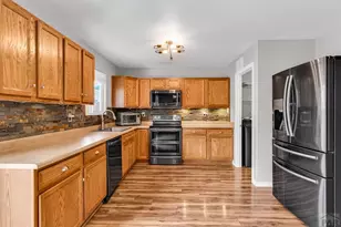 5043 Thrush Dr, Pueblo, CO 81008 - Photo 7