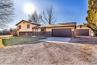 1350 Terry Cir, Pueblo, CO 81006 - Photo 7