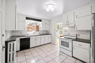 2028 N Greenwood St, Pueblo, CO 81003 - Photo 7