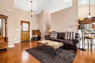 553 S Saunders Dr, Pueblo West, CO 81007 - Photo 3