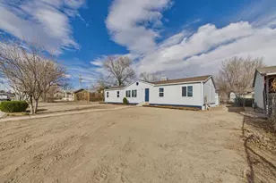 2031 W 11th St, Pueblo, CO 81003 - Photo 3