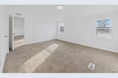 2031 W 11th St, Pueblo, CO 81003 - Photo 17