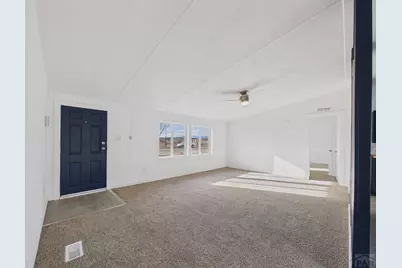 2031 W 11th St, Pueblo, CO 81003 - Photo 7