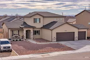 1712 Kingfisher Ln, Pueblo, CO 81008 - Photo 1