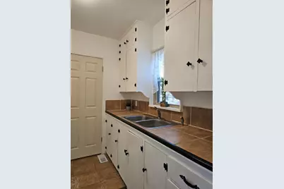 634 Acero Ave, Pueblo, CO 81004 - Photo 3