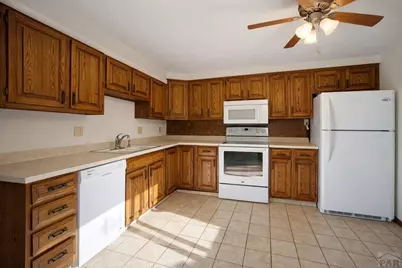 2101 Chatalet Lane #H, Pueblo, CO 81005 - Photo 5