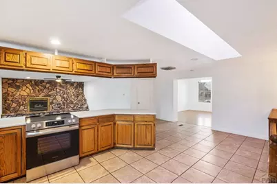 609 E 5th St, Pueblo, CO 81001 - Photo 3