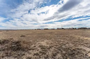 995 N Matt Dr, Pueblo, CO 81007 - Photo 33