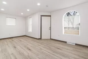 923 E 7th St, Pueblo, CO 81001 - Photo 3