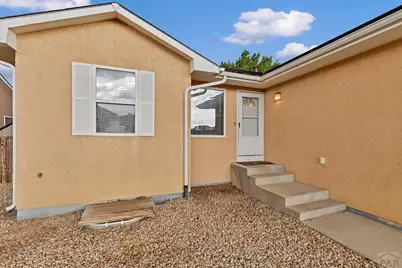 2319 Longhorn Dr, Pueblo, CO 81008 - Photo 3