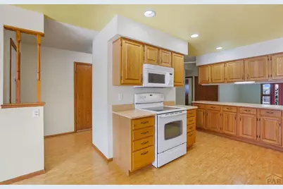 31 Frances Place, Pueblo, CO 81008 - Photo 9