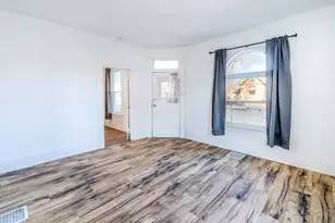 624 W 12th St, Pueblo, CO 81003 - Photo 9