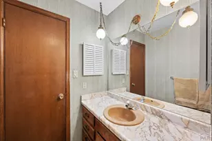 12 Queensbridge Dr, Pueblo, CO 81001 - Photo 35