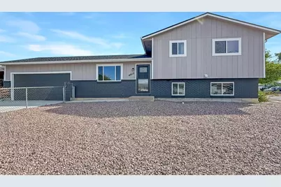 4012 Crestview Dr, Pueblo, CO 81008 - Photo 1
