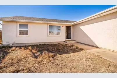 441 S Oak Creek Dr, Pueblo, CO 81007 - Photo 1